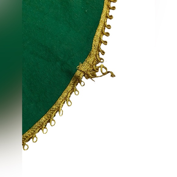 Vtg Christmas Tablecloth/Tree Skirt 41" Green Crewel Angel Gold Trim Handmade - Picture 8 of 9